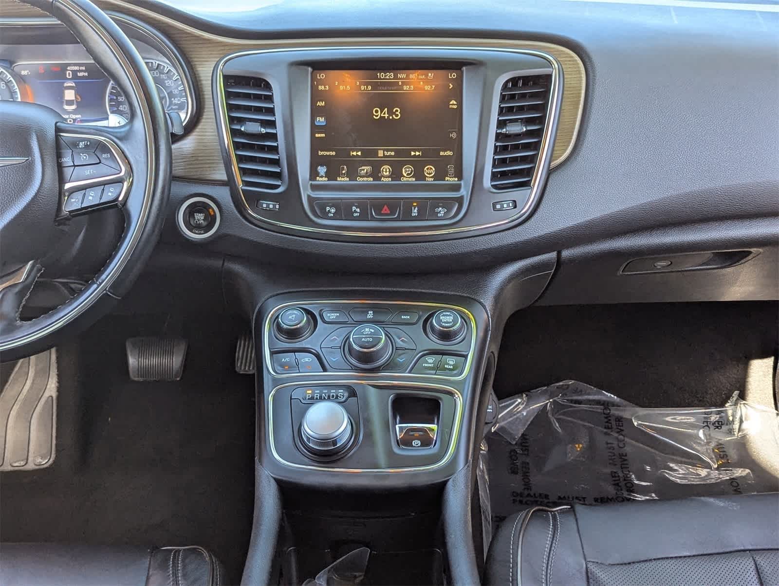 Thumbnail: 2015 Chrysler 200 - 17