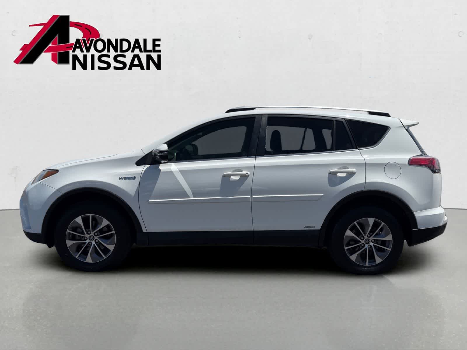 Thumbnail: 2018 Toyota RAV4 - 3
