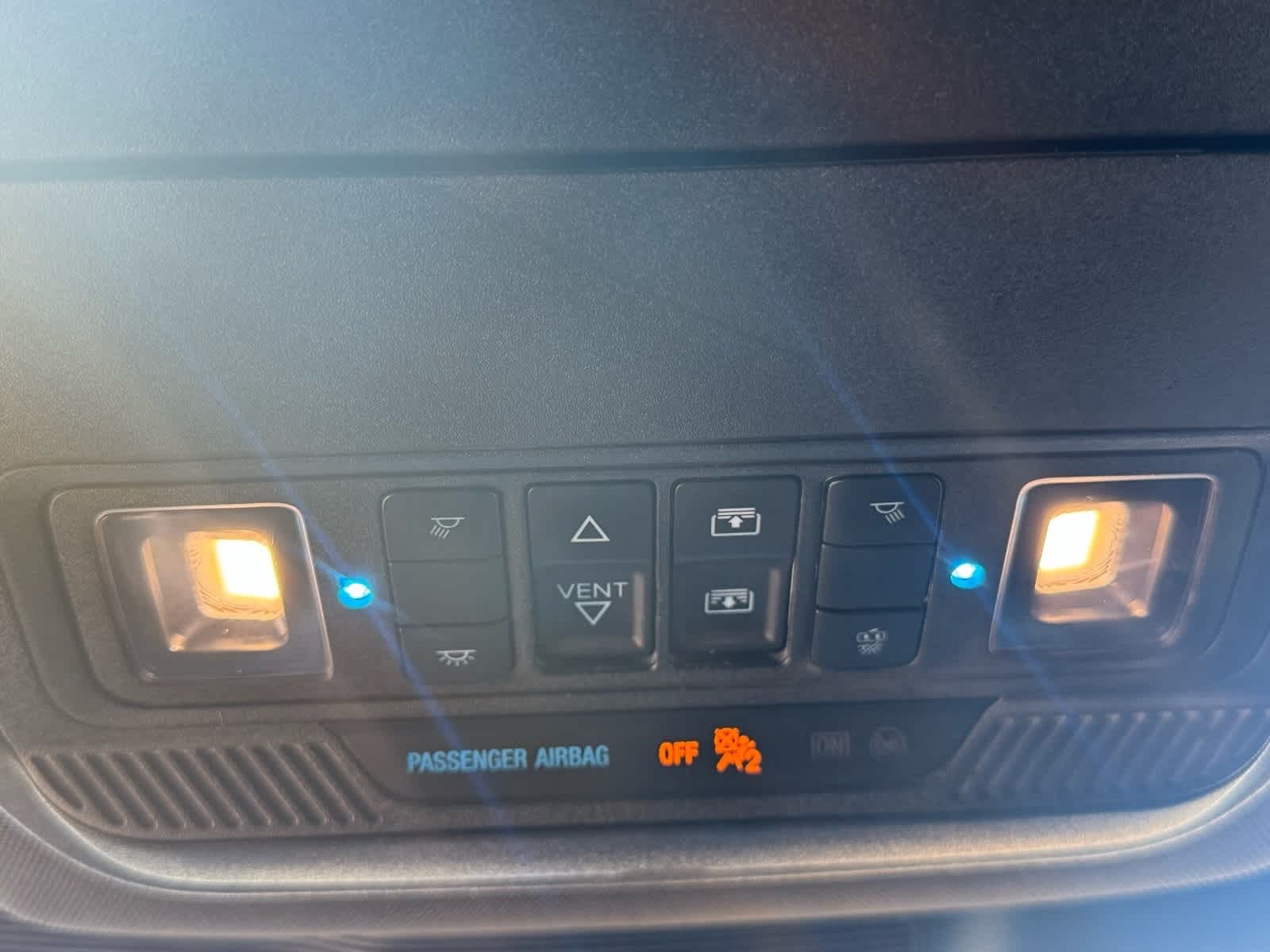 Thumbnail: 2020 Ford Explorer - 30