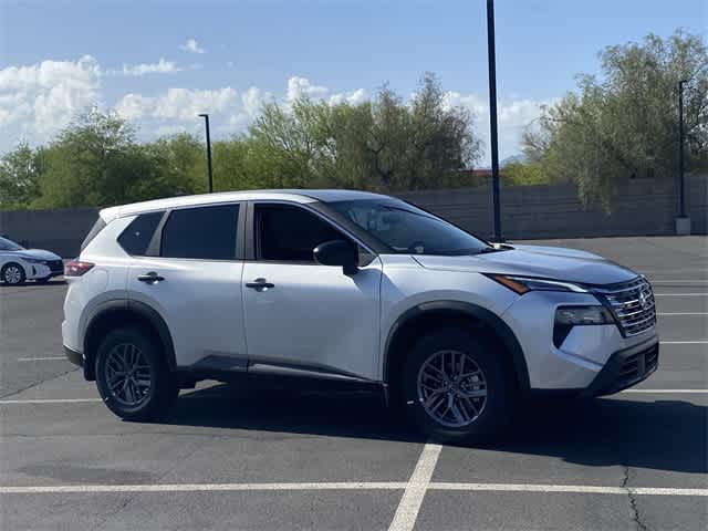 2025 Nissan Rogue S 8