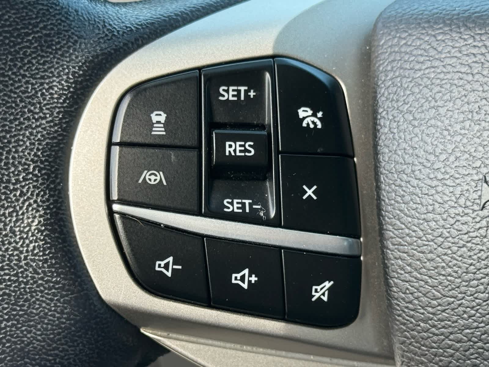 Thumbnail: 2022 Ford Explorer - 19