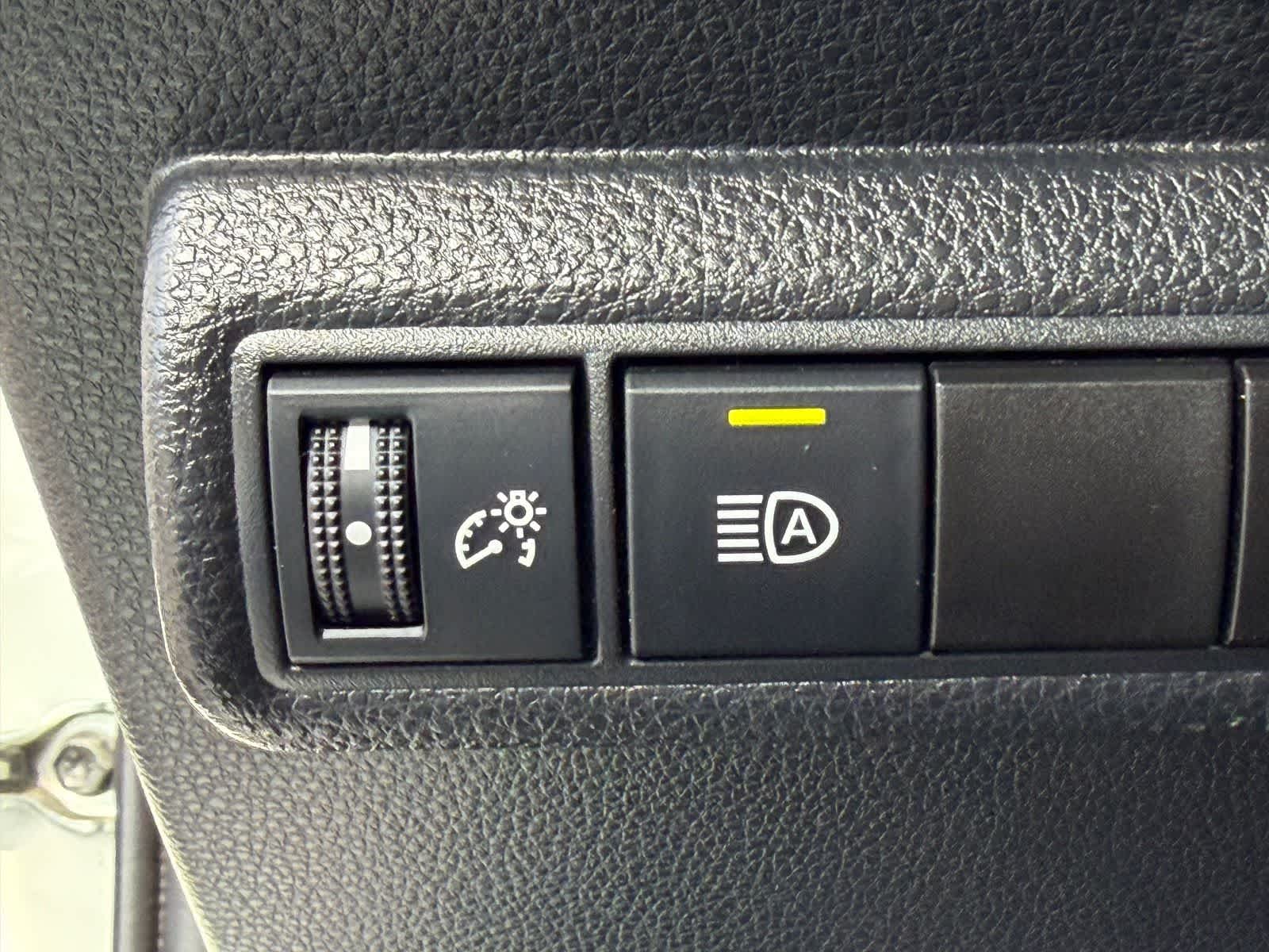 Thumbnail: 2020 Toyota Corolla - 16