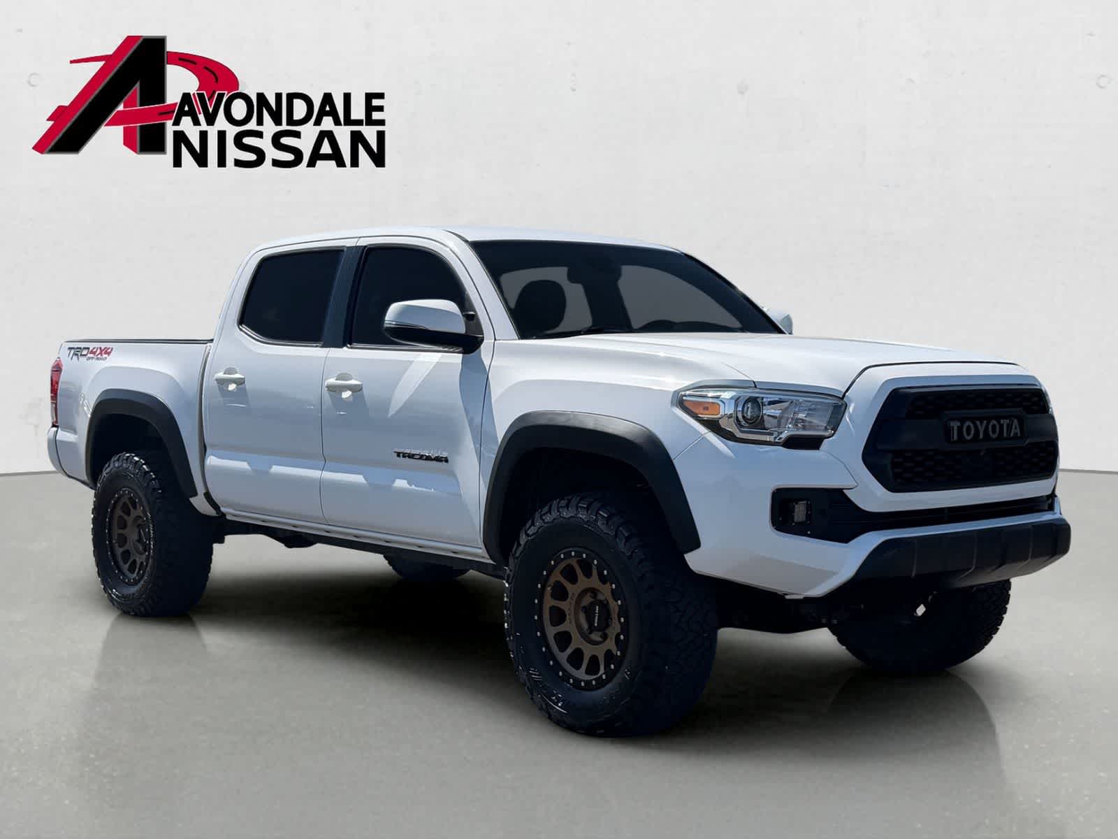 Thumbnail: 2018 Toyota Tacoma - 8
