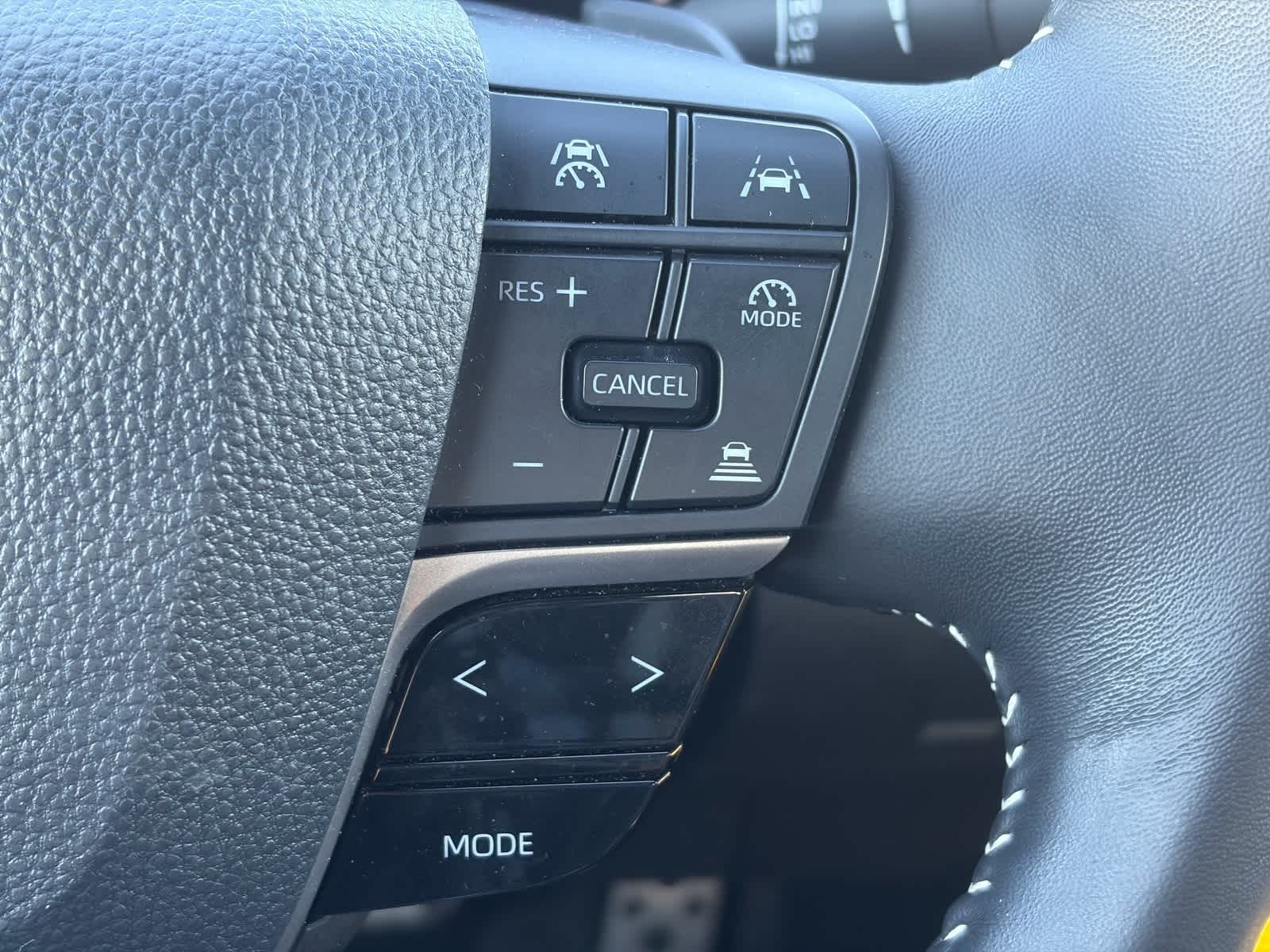 Thumbnail: 2025 Toyota Camry - 22