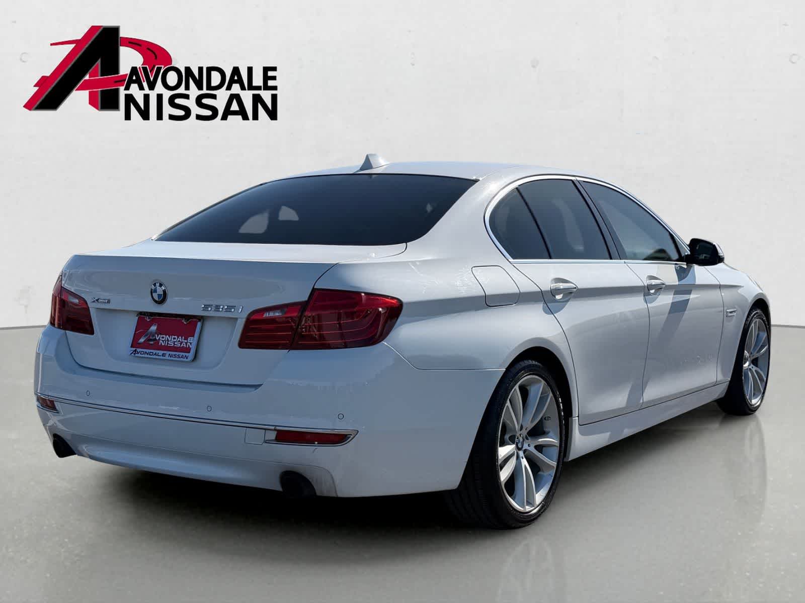 Thumbnail: 2014 BMW 5 Series - 7