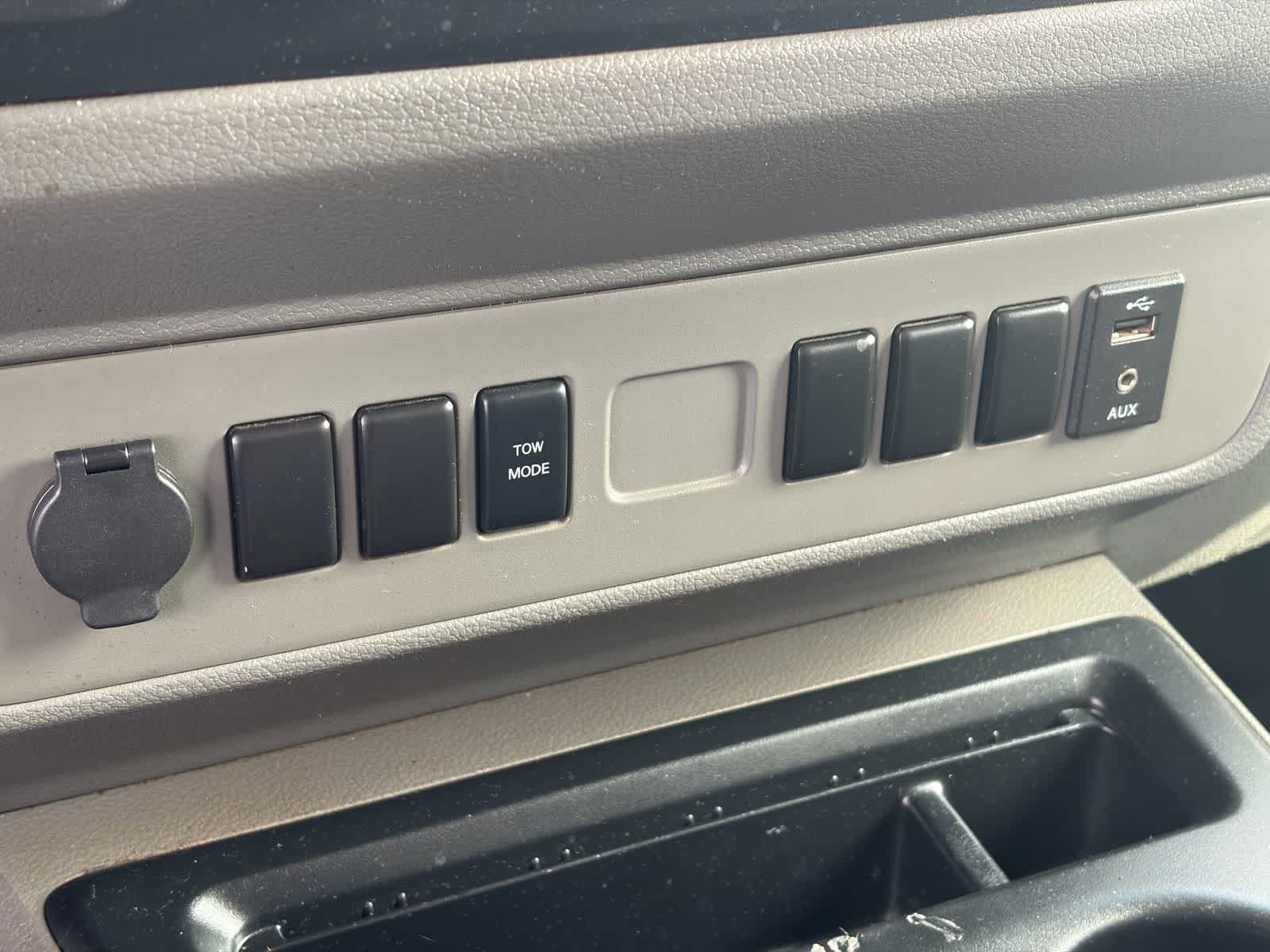 Thumbnail: 2018 Nissan NV - 28