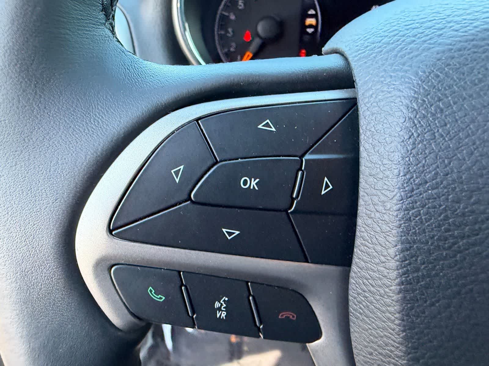 Thumbnail: 2019 Jeep Grand Cherokee - 15