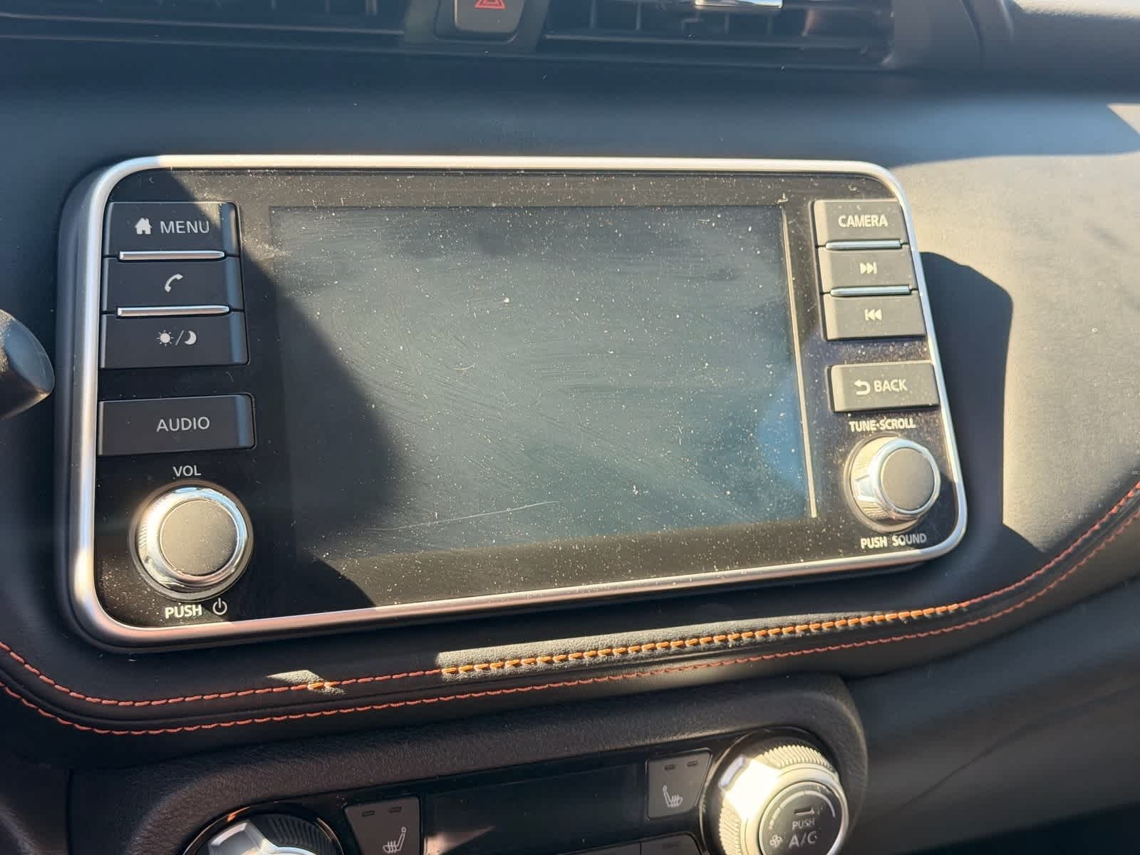 Thumbnail: 2018 Nissan Kicks - 18