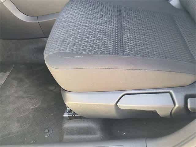 Thumbnail: 2025 Nissan Kicks - 18