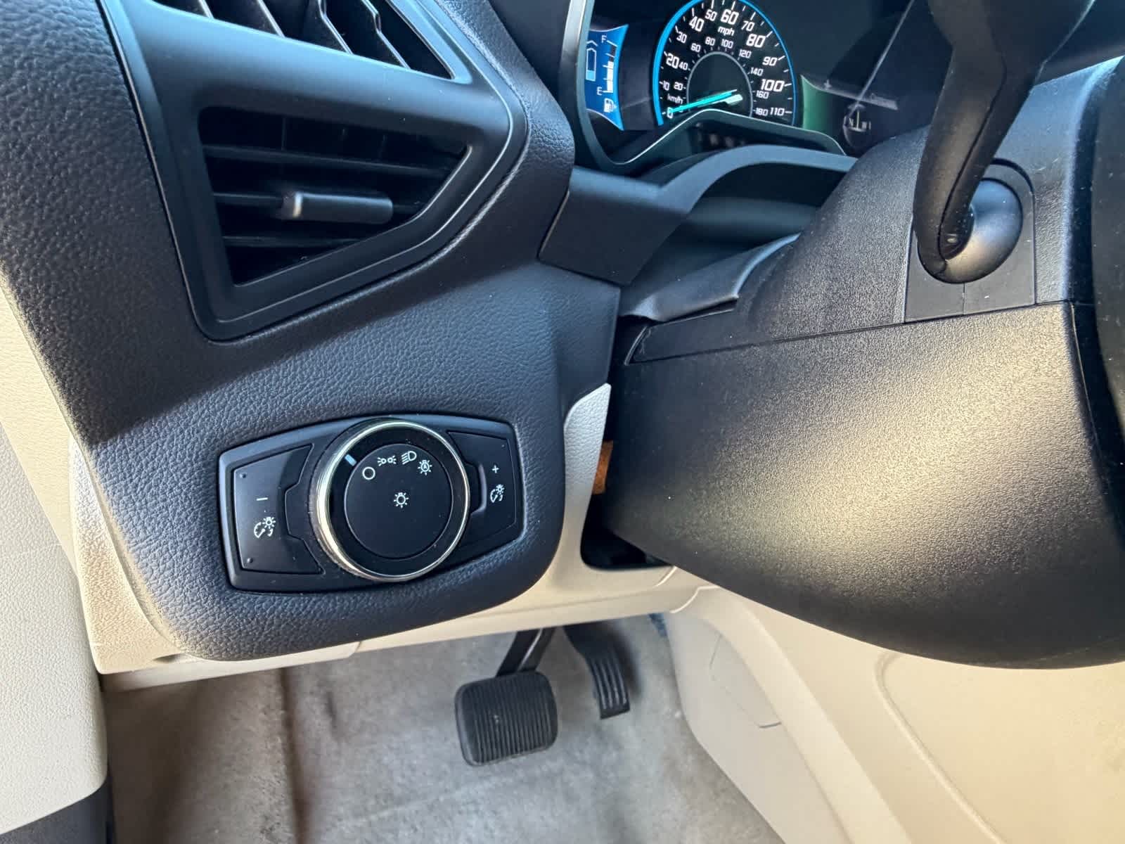 Thumbnail: 2014 Ford C-Max - 17