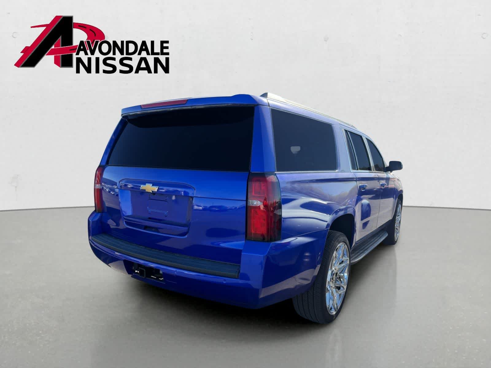 Thumbnail: 2017 Chevrolet Suburban - 4