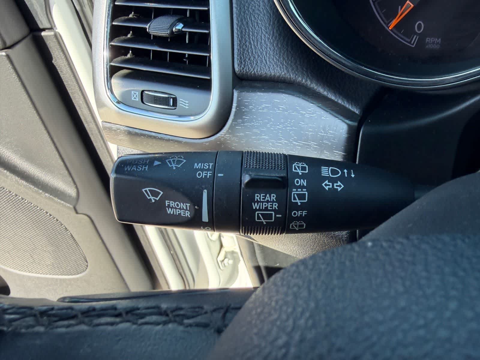 Thumbnail: 2018 Jeep Grand Cherokee - 20