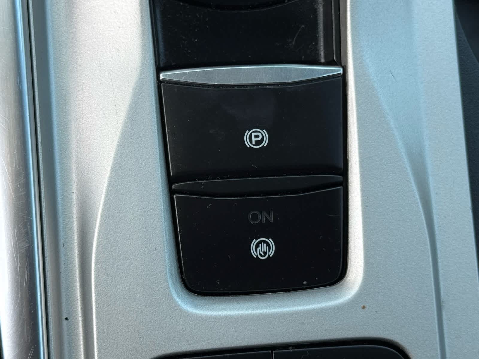 Thumbnail: 2022 Ford Explorer - 28