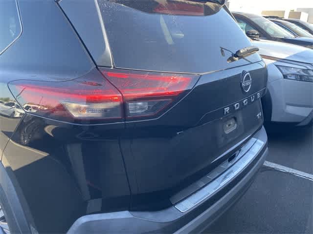 Thumbnail: 2022 Nissan Rogue - 4