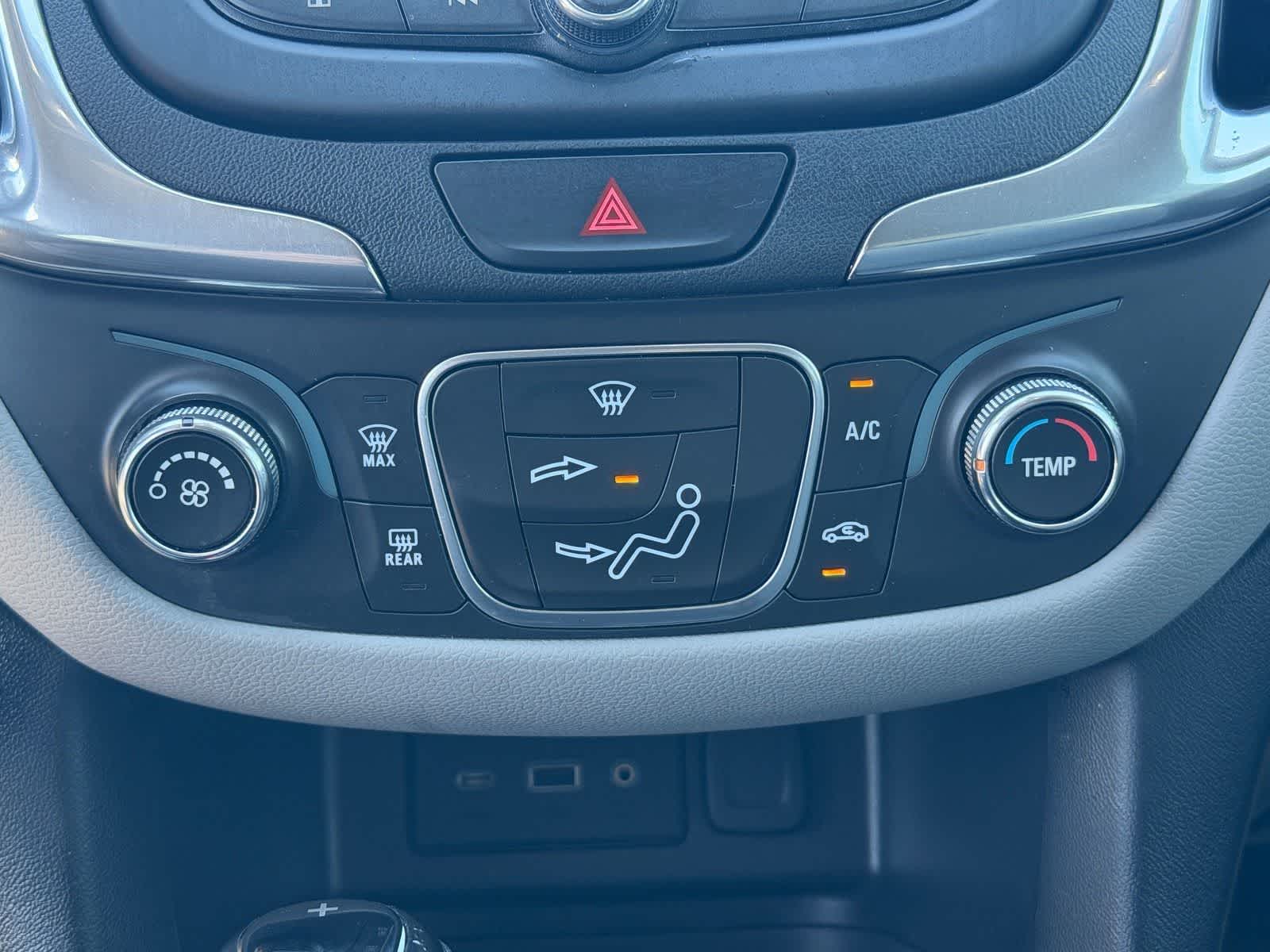 Thumbnail: 2019 Chevrolet Equinox - 25