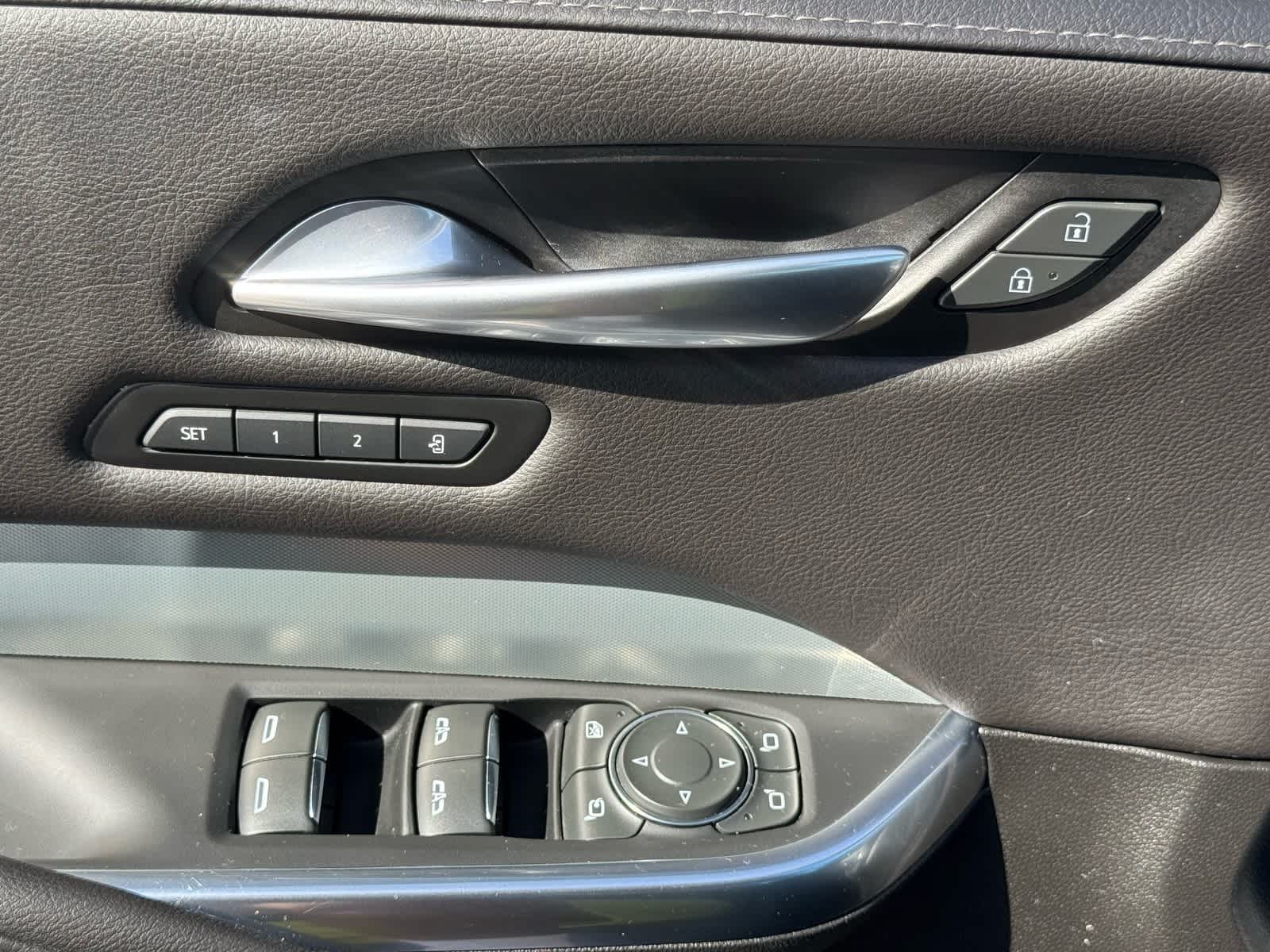 Thumbnail: 2022 Cadillac XT4 - 22