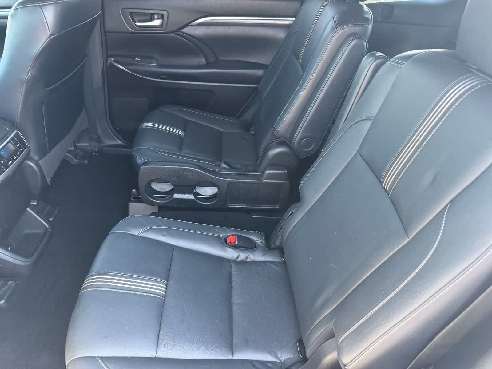 Thumbnail: 2018 Toyota Highlander - 12