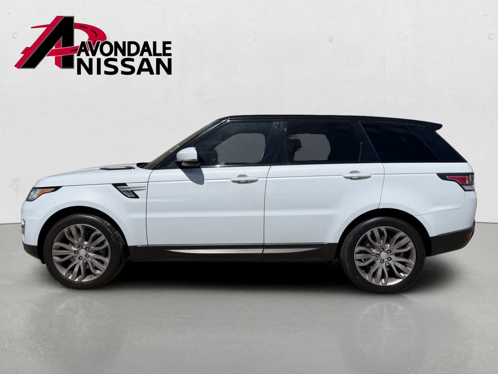 Thumbnail: 2017 Land Rover Range Rover Sport - 2