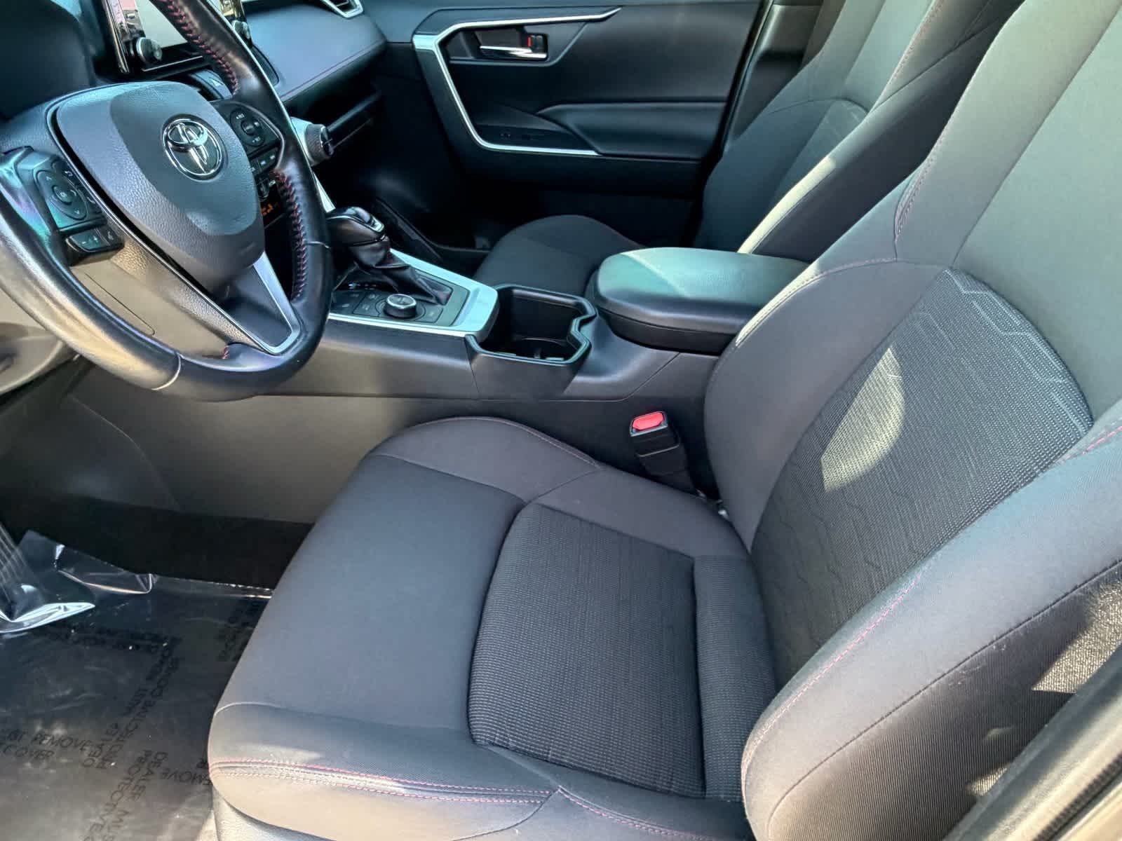 Thumbnail: 2022 Toyota RAV4 - 20