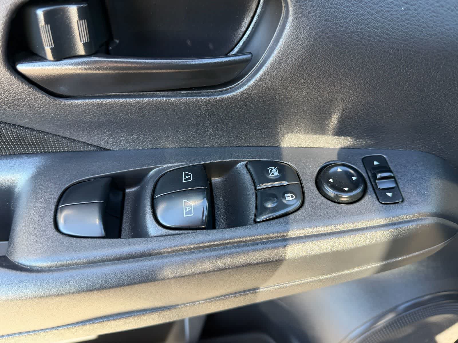 Thumbnail: 2022 Nissan Kicks - 21