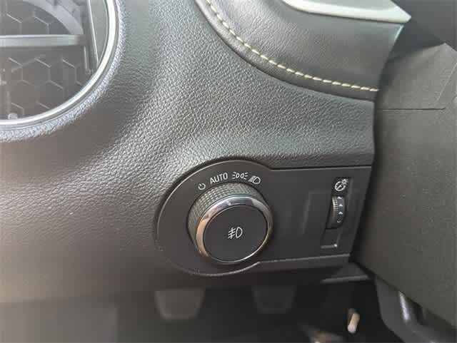 Thumbnail: 2015 Chevrolet Camaro - 30