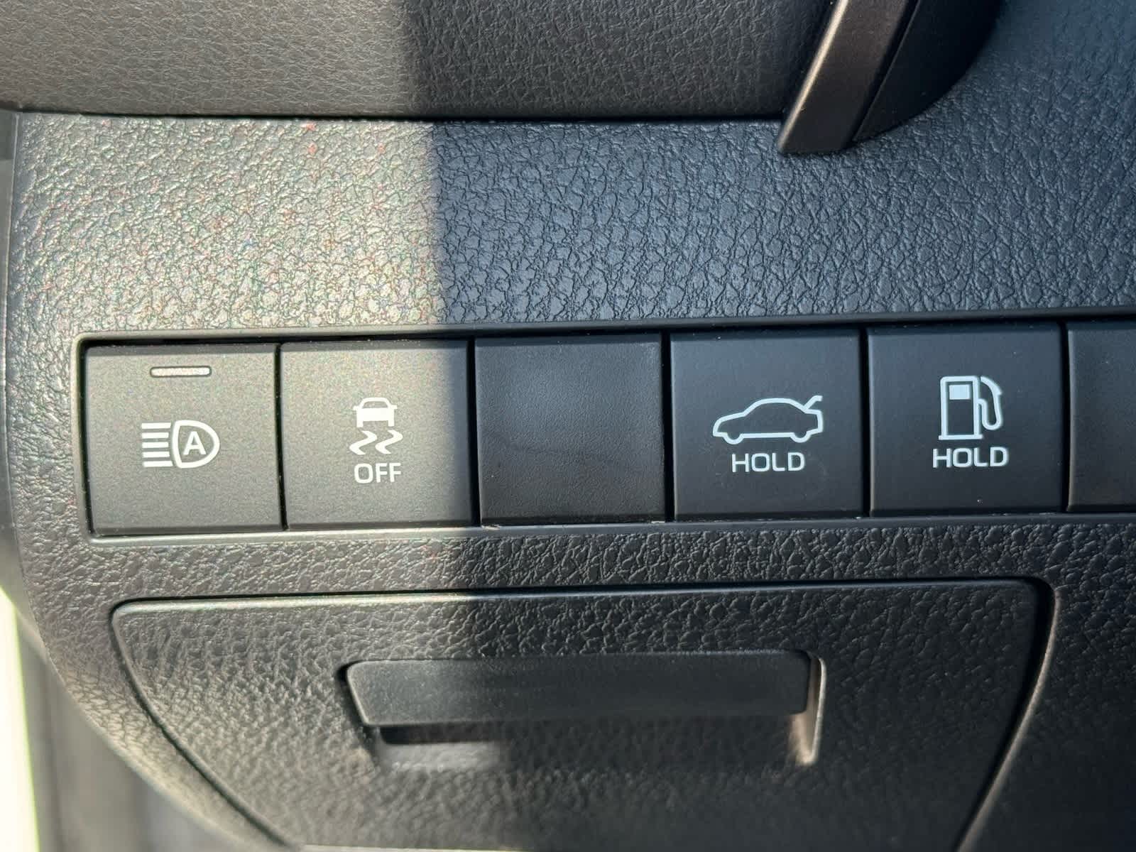 Thumbnail: 2020 Toyota Camry - 20