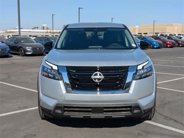 2025 Nissan Pathfinder S 9