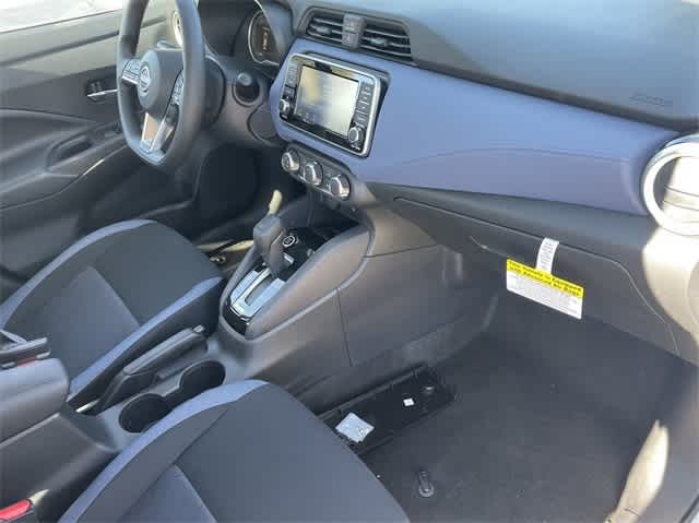 2025 Nissan Versa 1.6 SV 13