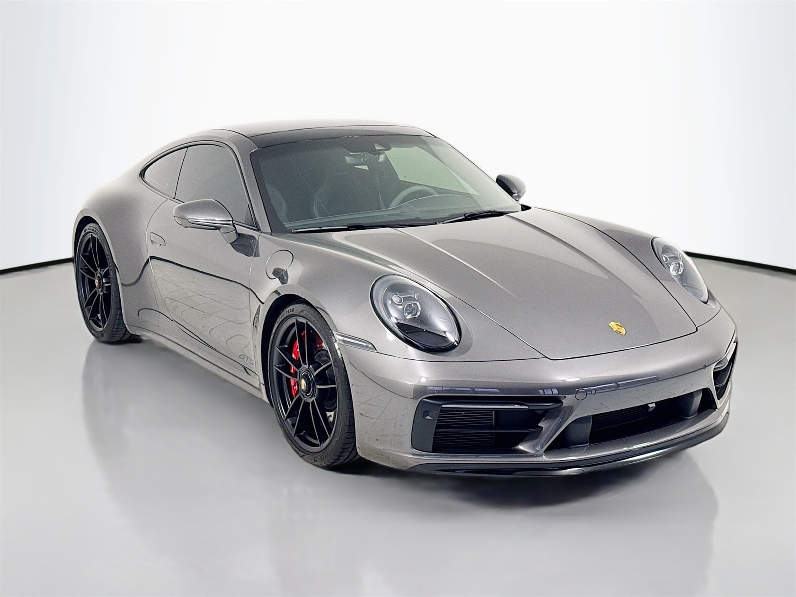 2022 Porsche 911 GTS's photo