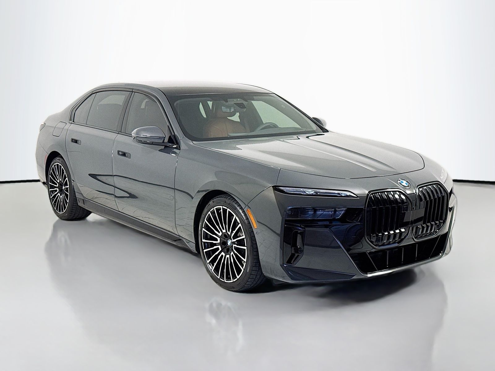 2026 BMW 7 Series 760i xDrive Sedan's photo