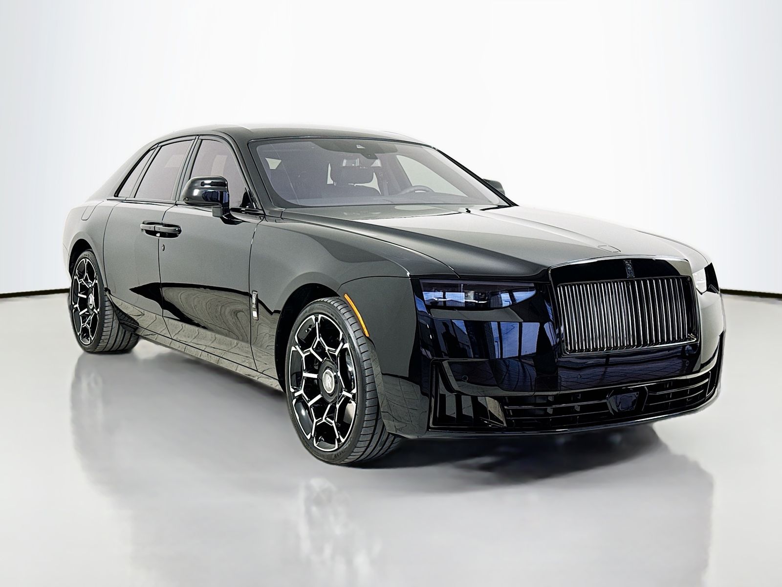 2025 Rolls-Royce Ghost Black Badge's photo