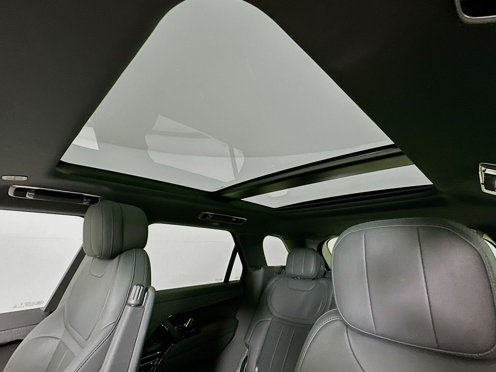 2025 Land Rover Range Rover Sport Dynamic SE - Photo 22