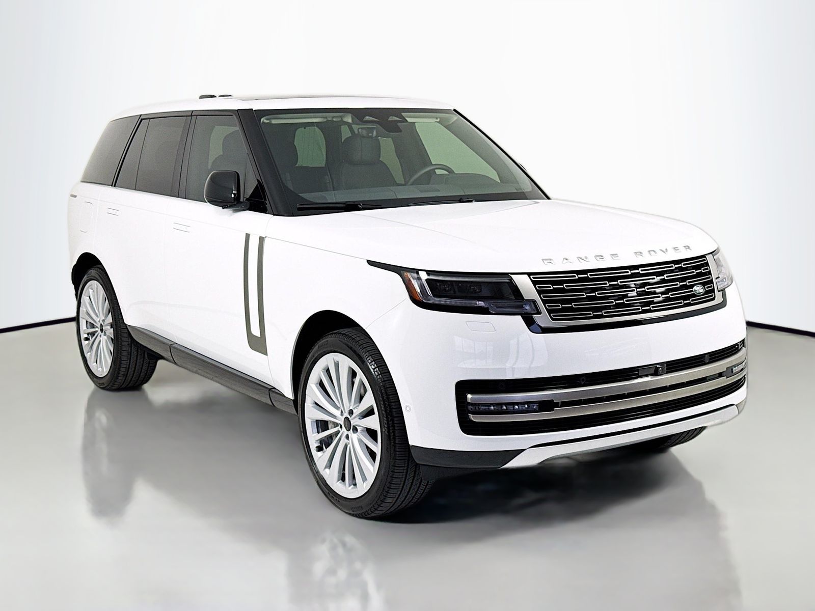 2025 Land Rover Range Rover 4.4 SE SWB's photo