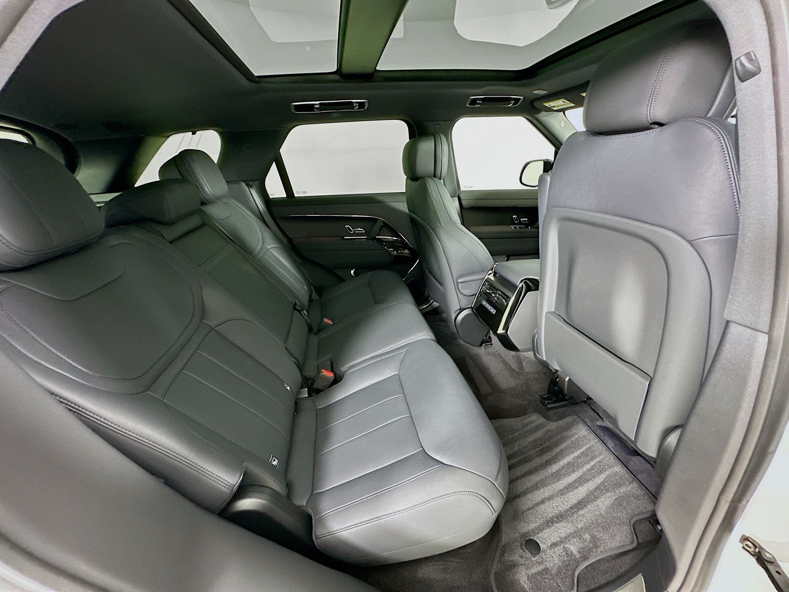 2025 Land Rover Range Rover Sport Dynamic SE - Photo 28
