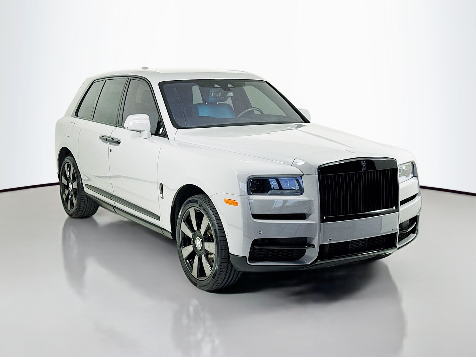 2022 Rolls-Royce Cullinan -'s photo