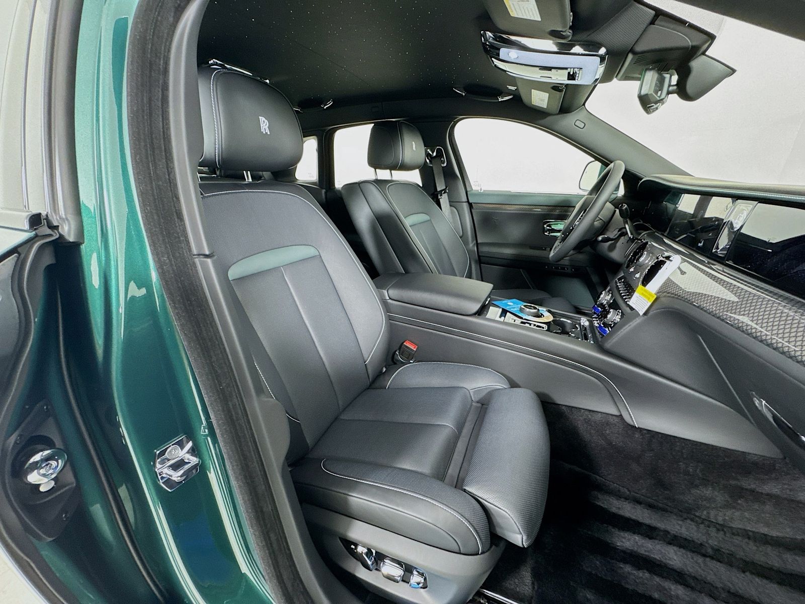 2026 Rolls-Royce Ghost Black Badge - Photo 29