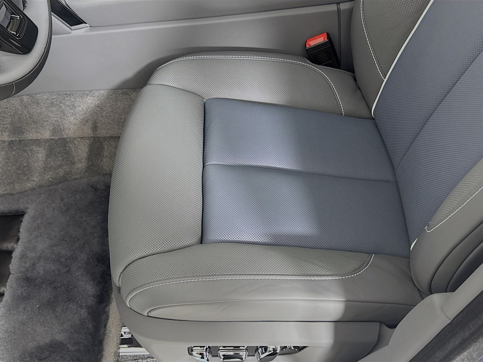 2026 Rolls-Royce Cullinan Base - Photo 19