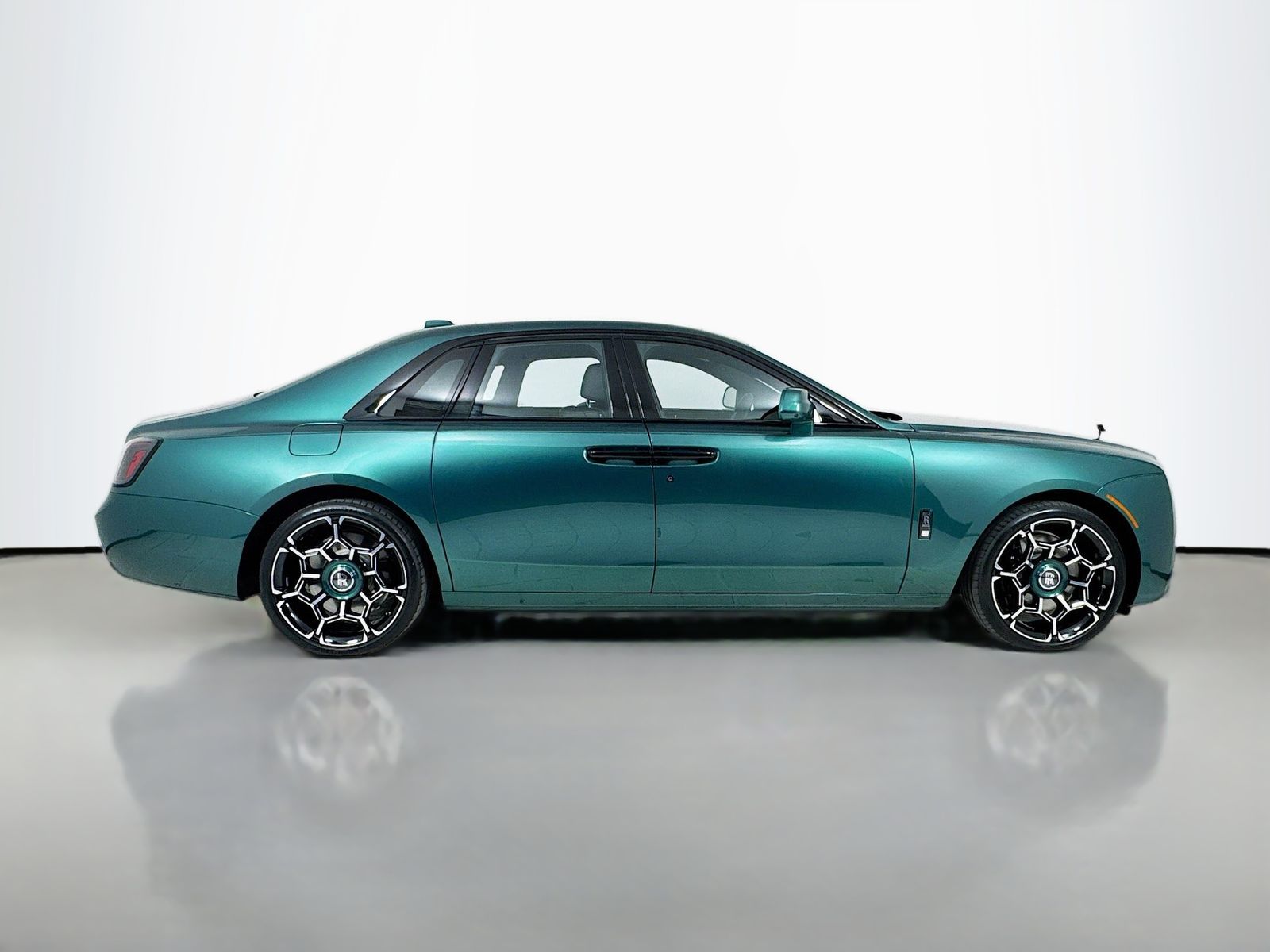 2026 Rolls-Royce Ghost Black Badge - Photo 9