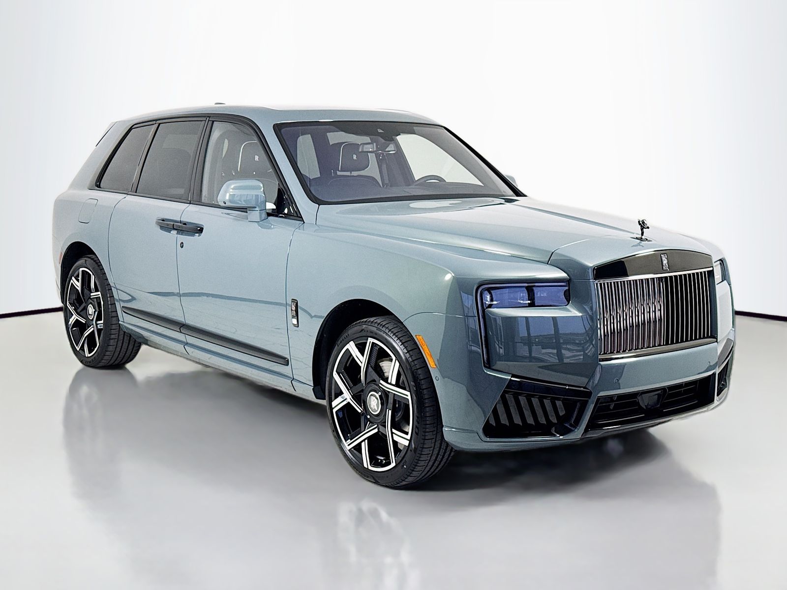 2026 Rolls-Royce Cullinan Black Badge's photo
