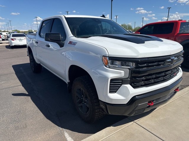 2024 Chevrolet Silverado 1500 LT Trail Boss photo 2