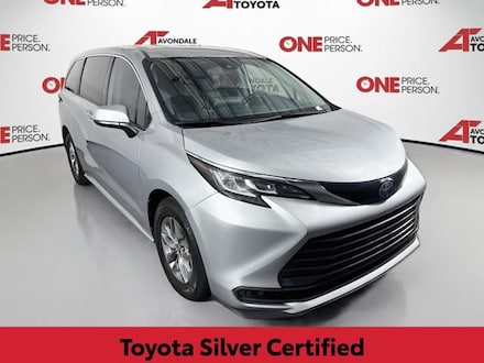 2021 Toyota Sienna LE 8 Passenger Van
