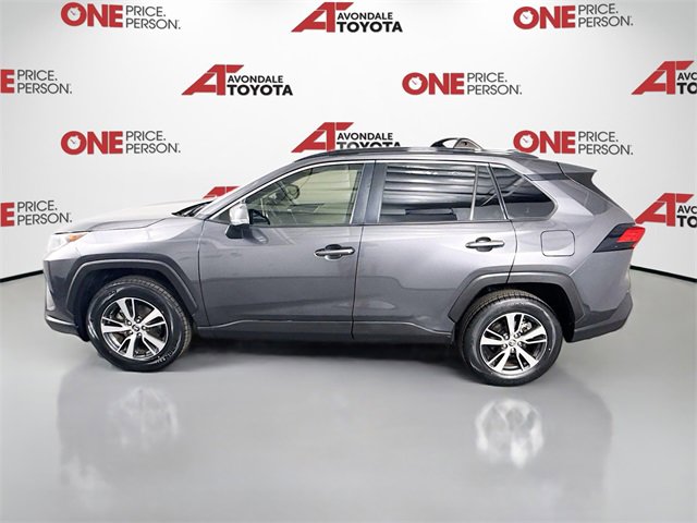 2020 Toyota RAV4 XLE photo 4