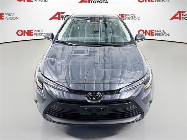 2025 Toyota Corolla LE photo 2
