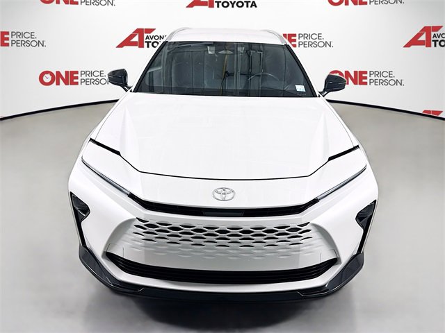 2025 Toyota Crown Signia XLE photo 2