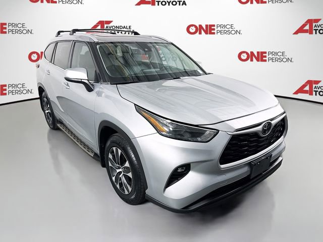 2022 Toyota Highlander XLE 4x2 V6's photo