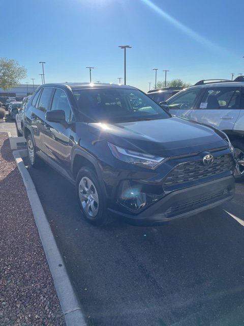 2023 Toyota RAV4 LE photo 2