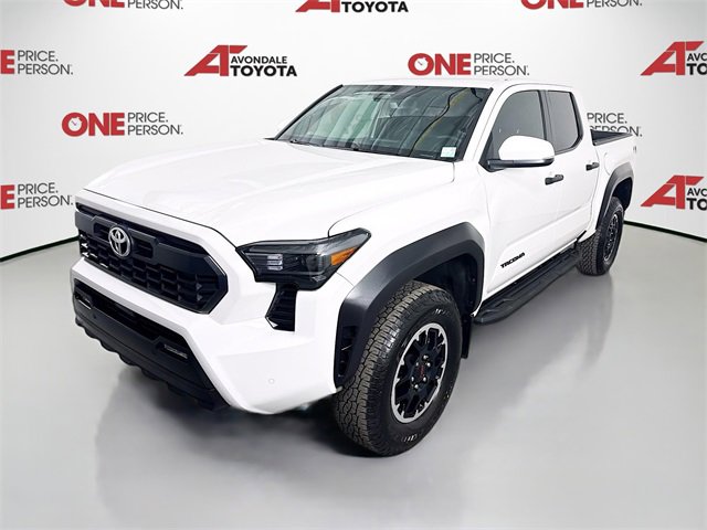 2024 Toyota Tacoma TRD Off-Road photo 3