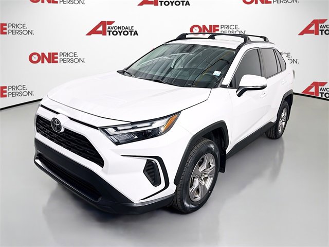 2022 Toyota RAV4 XLE photo 3