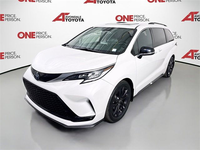 2023 Toyota Sienna XSE XLE photo 3