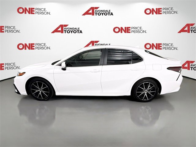 2024 Toyota Camry SE photo 4